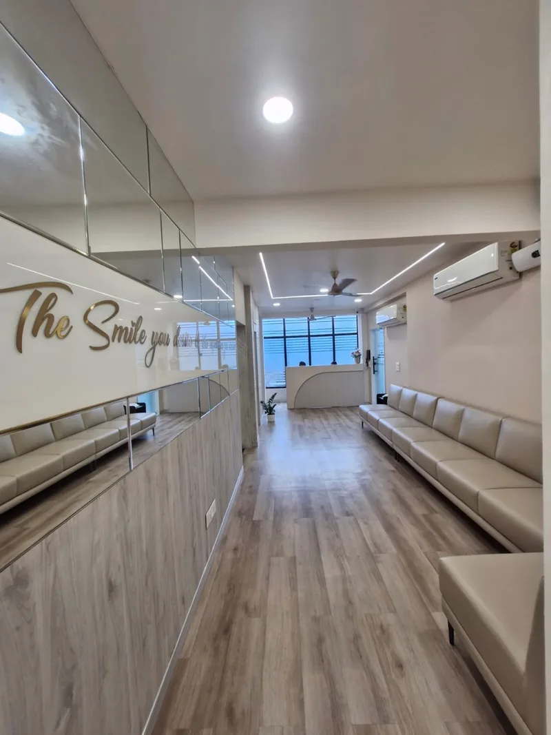 Dental Clinic in Pitampura Delhi - Advanced Equipment