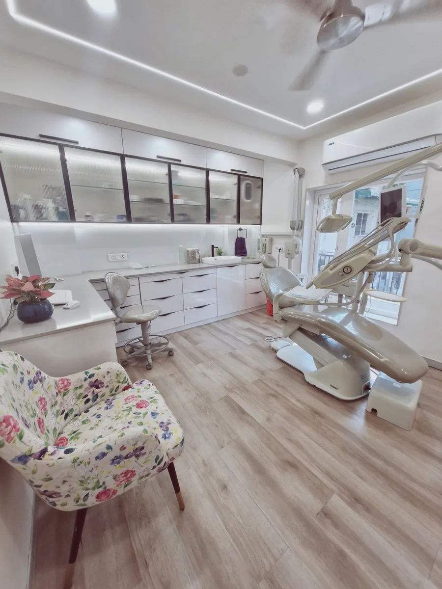 Dentist in Pitampura Delhi - Professional Dental Care